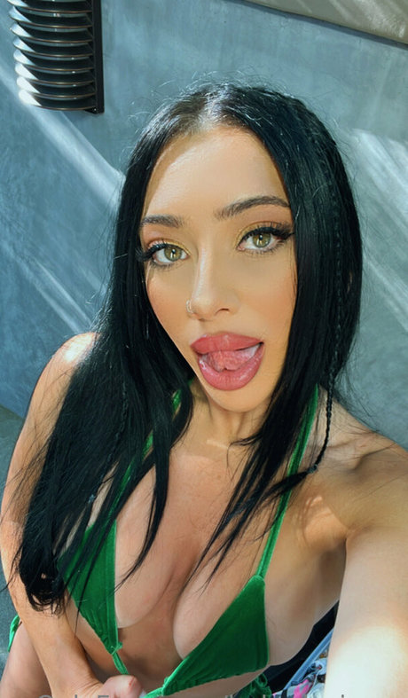 Babydesireex beautiful pornstar archive