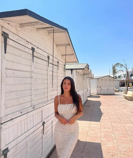 college girls onlyfans free naked image