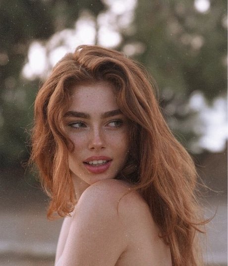 Eden Chanel star hd img