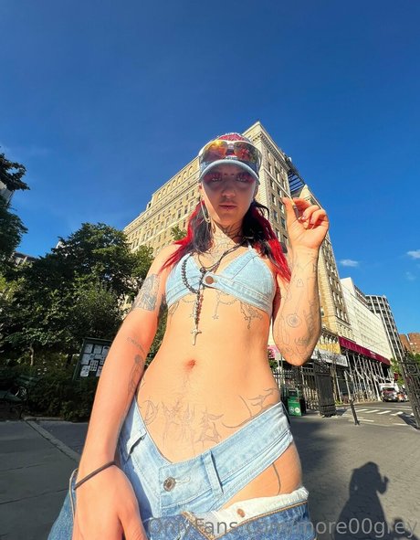 more00grey hd pornstar image