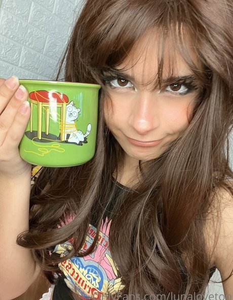 Lunaloveton model exclusive gallery