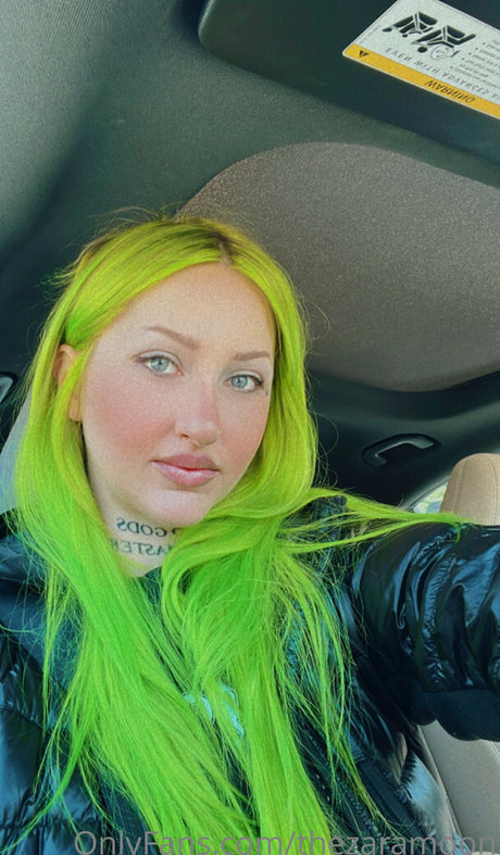 thezaramoon star adult pic