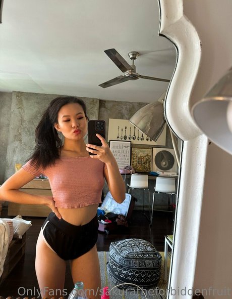 sakuratheforbiddenfruit pornstar art photo