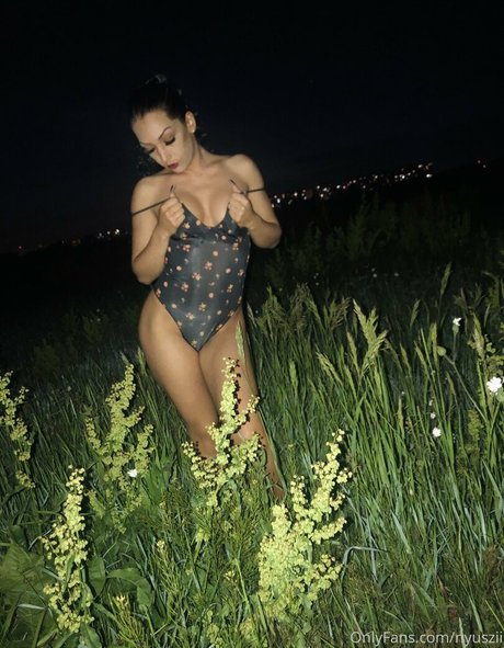 nyuszii pornstar img