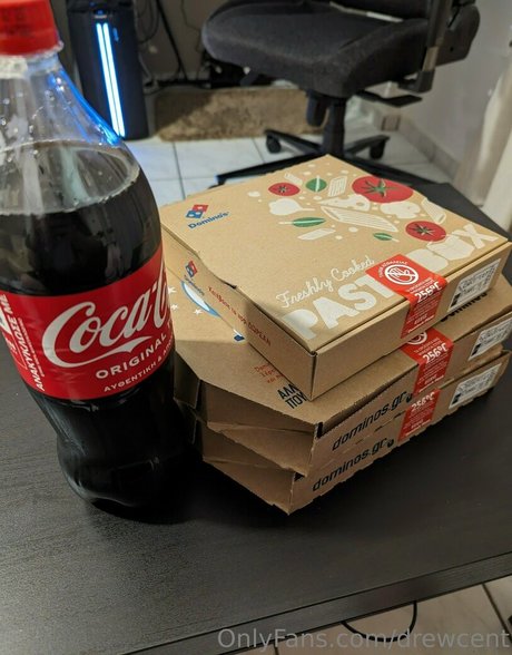 drewcent nudes star img