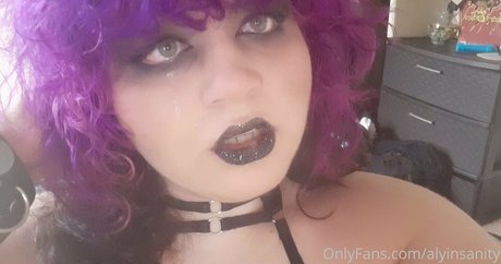 amy lovotomy star exclusive photo