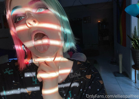 ellieopalfree free pornstar photos