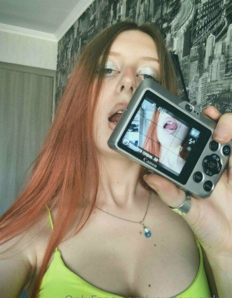 yourfoxygirlxo porn star photo