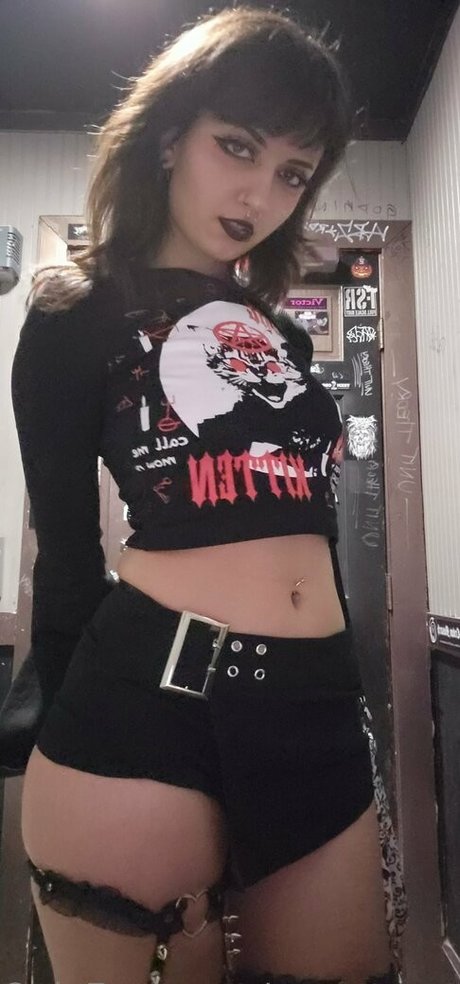 Emostonergorl top model pic