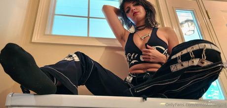 Emostonergorl porn actress photo