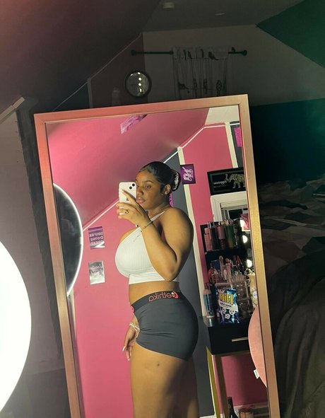 Chenille tv beautiful pornstar picture