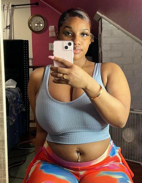 Chenille tv beautiful model pics