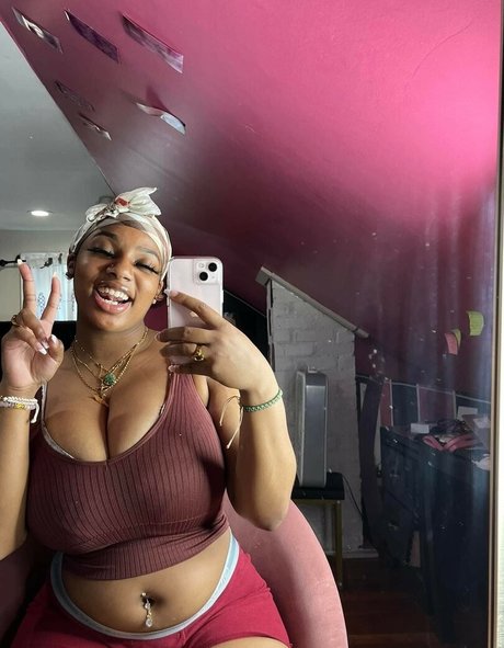 Chenille tv star erotic images