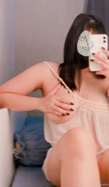 ursushix star sexy pictures