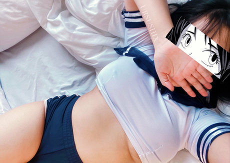 ursushix nude model image