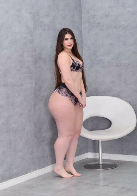 Nicolle Caroline erotic star galleries