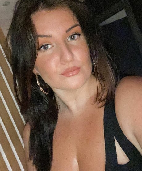 Rebecca Shortt nude model pictures