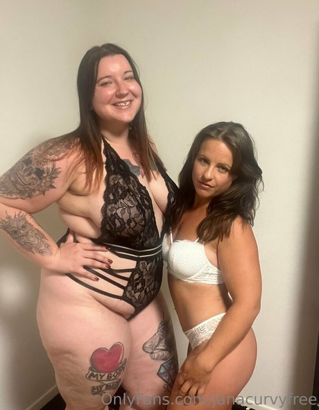 janacurvyfree exclusive pornstar images