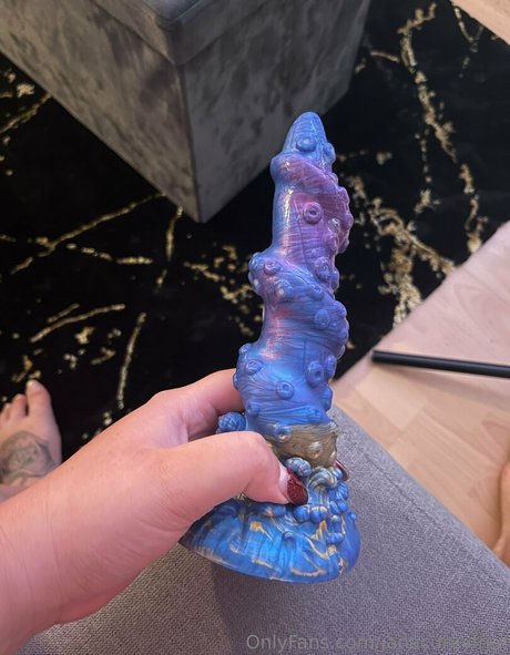 janacurvyfree star hot pics