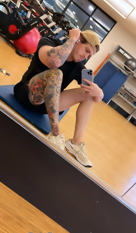 ryangross model nice pics