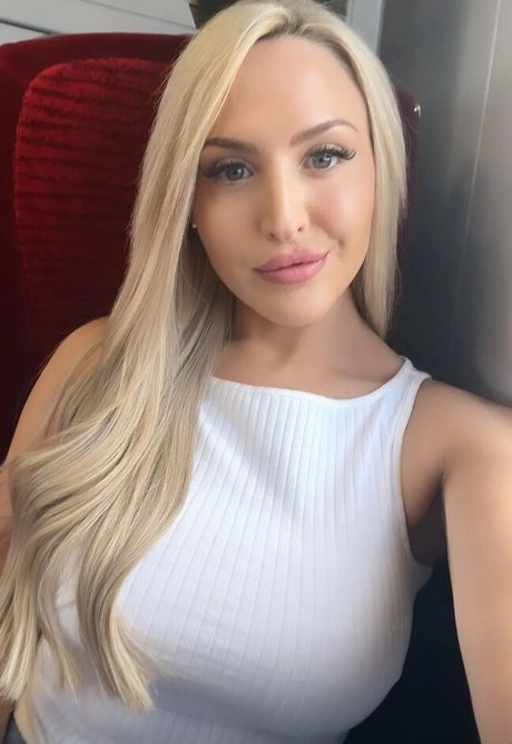 Emma Jones porn actress image