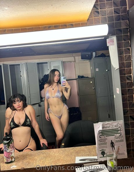 Oatmilkmommy hd actress pics