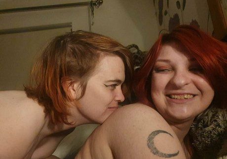 ladylolaria Profile pic