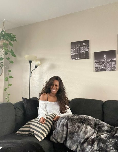 thisorthatwithsunny model sexy img