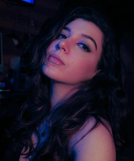 HannahBearsch model naked gallery