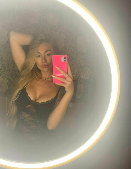 dutch onlyfans nudes image