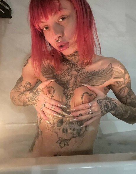 Luna Extreme best model image