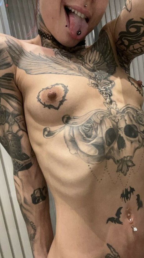 Luna Extreme adult actress galleries