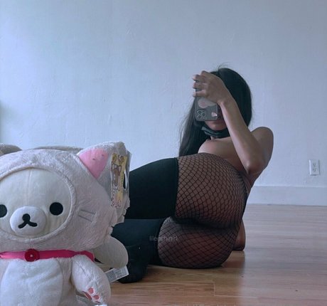 Lilecchigirl top model images