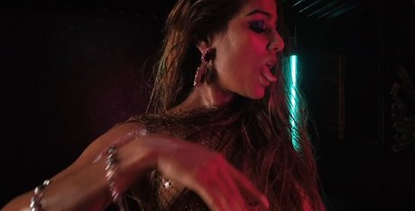 Poonam Pandey model hd images