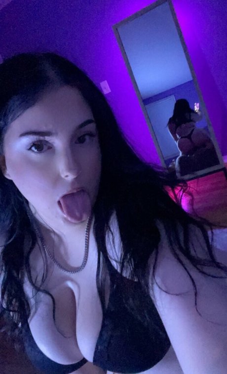 Angelinuhz porn model pictures