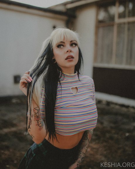 Keshia model high quality img