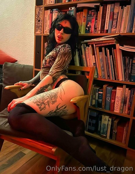 Draken lady model art images