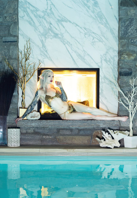 Poisonne model adult galleries