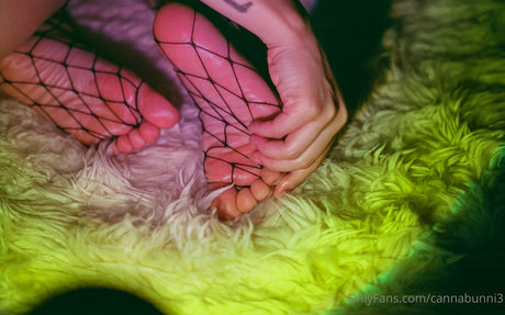 cannabunni3 model image