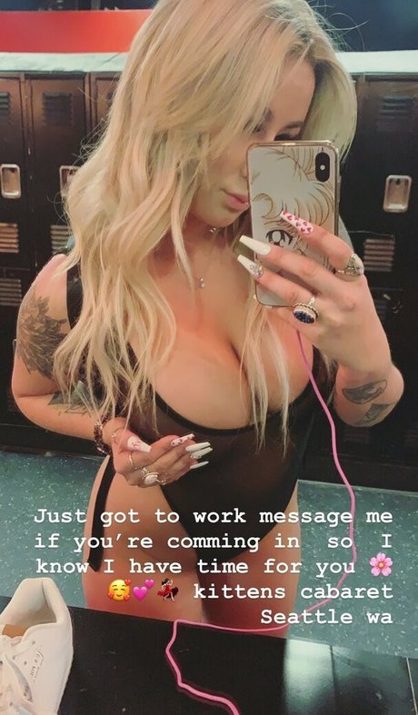 sailormeggiemoo naked star img