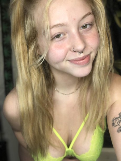 evababyyy erotic pornstar pics