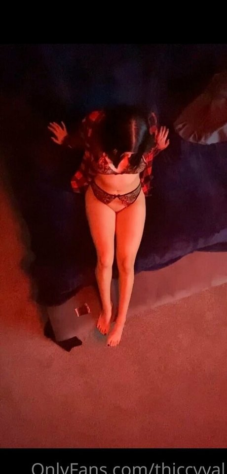 ThiccyVal erotic pornstar pic