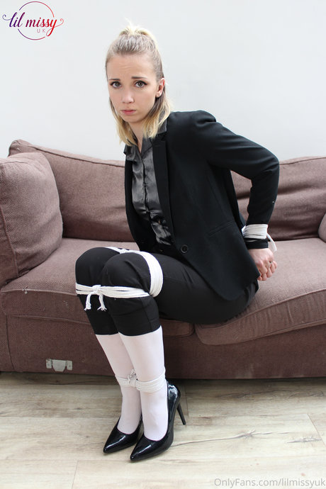 LiLMissyUK model perfect image