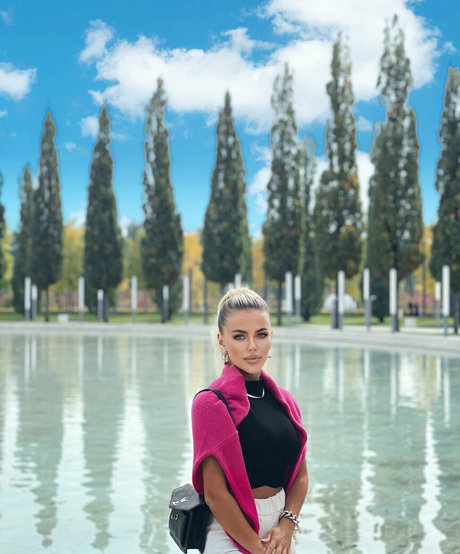 Ula x model beautiful archive