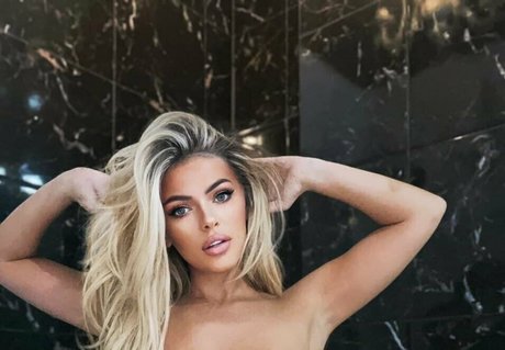 Ula x model nude galleries