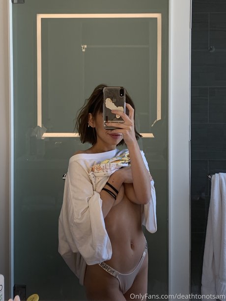 thisbicthdied free actress gallery