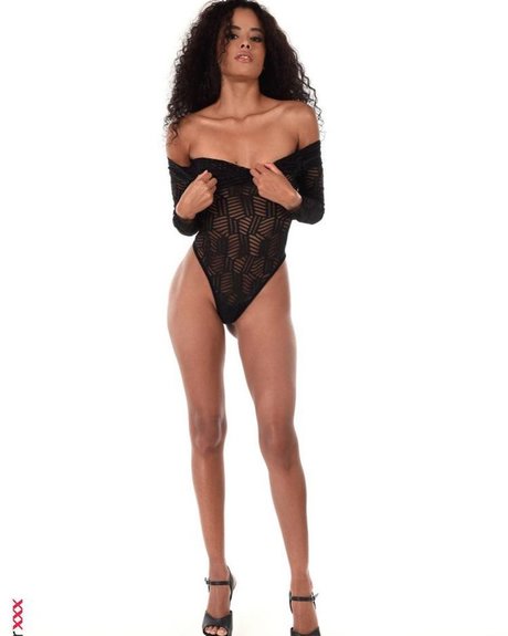 Mia Nix model beautiful photo