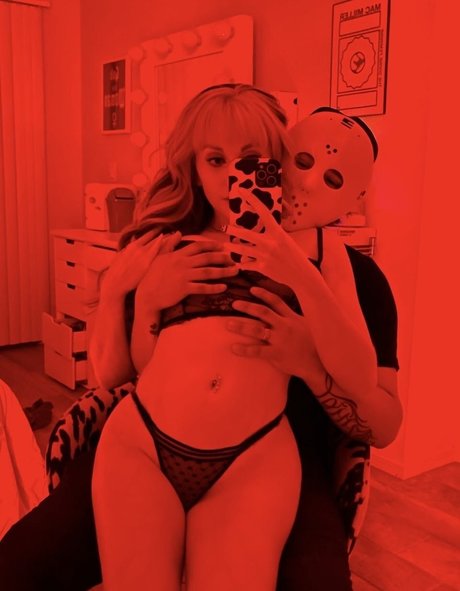 Danielle Pedroza perfect star img