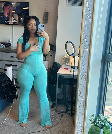 Stormiiy pornstar high quality photos