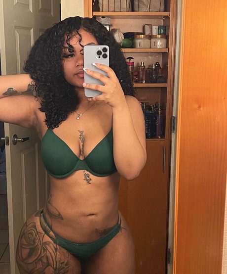 Stormiiy sexy pornstar pics